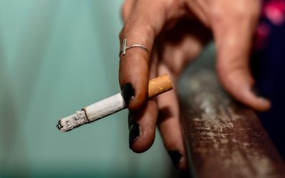 El impacto del tabaco y la obesidad en la artitis psoriásica