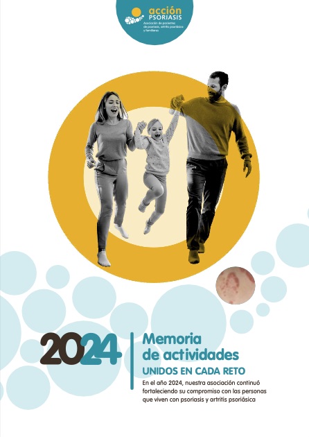 Portada con una familia levantando a una niña