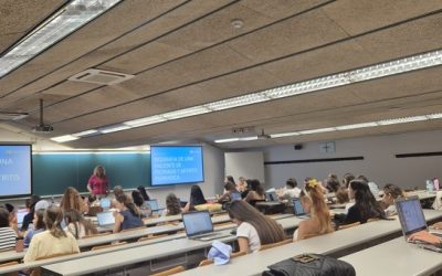 Paciente en el aula, con Acción Psoriasis